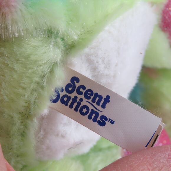 Scent-sationals Bubblegum Cat Plush Glitter Collectible Toy Stuffed Animal - Picture 13 of 16